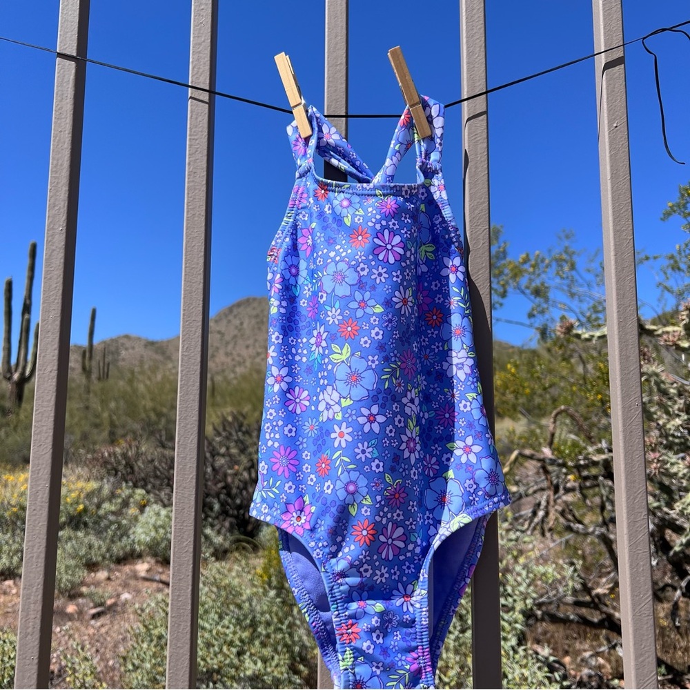 ⬇️💲Jumping Beans NWT Girl’s One Piece Bathing Suit Size 2T Blue Floral UPF 50